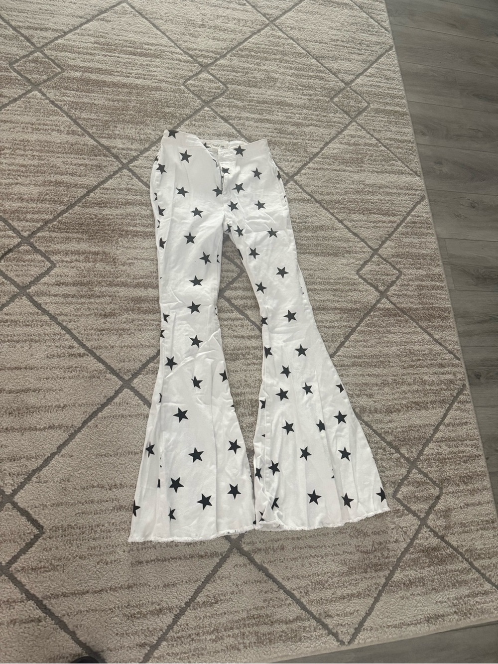 Peach Love California White Pants with Black Star Print
